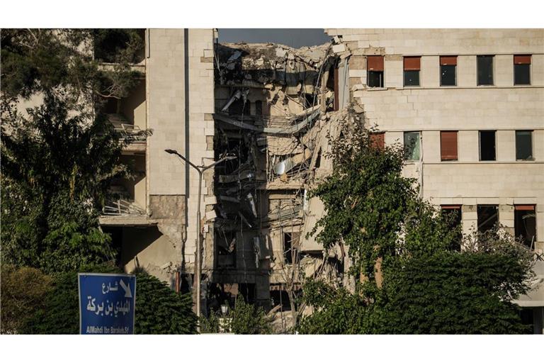 Laut Aktivisten ziehen syrische Regierungstruppen im Süden ab.