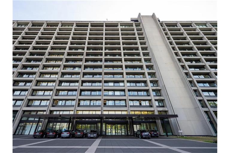 Laut Bundesbank-Prognose geht es mit der Wirtschaft ab dem Frühling 2021 wieder aufwärts. Foto: Silas Stein/dpa