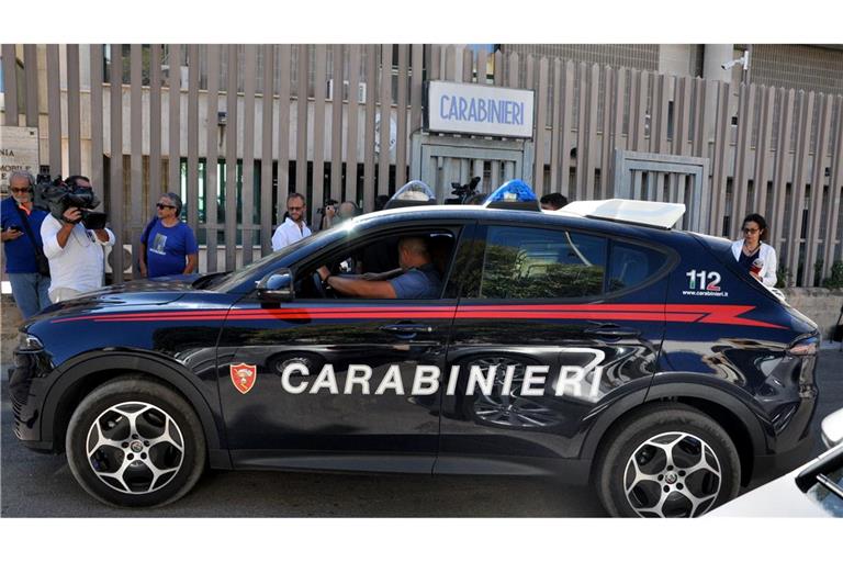 Laut den Carabinieri stehen ein Mann und eine Frau im Verdacht, die Deutsche vorsätzlich getötet zu haben. (Symbolbild)
