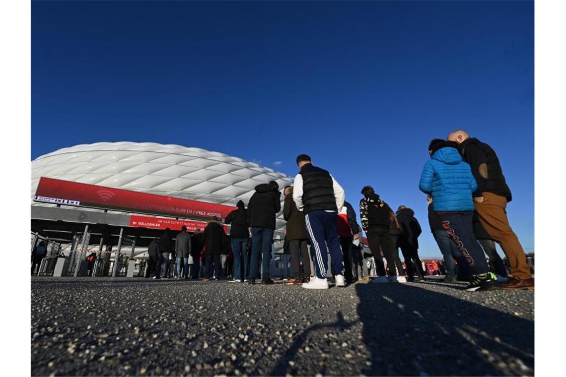 Sport winkt volles Haus - mehr Zuschauer ab 4. März Laut einem Vorschlag sollen demnächst weitere Zuschauer in Stadien und Hallen zugelassen werden. Foto: Sven Hoppe/dpa