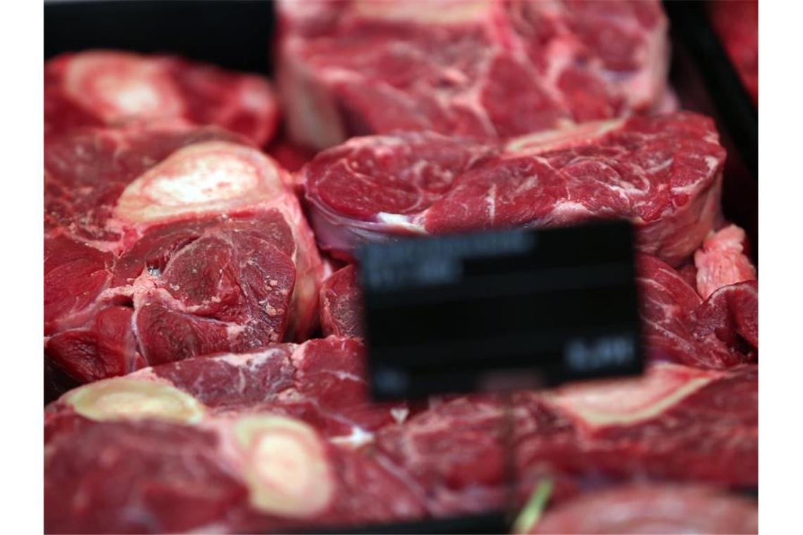 Lebensmittelherkunft ist für Deutsche wichtiger als Preis Laut einer aktuellen Umfrage ist für gut 60 Prozent der Bundesbürger der Ursprung von Lebensmitteln das entscheidende Auswahlkriterium im Supermarkt. Foto: Oliver Berg