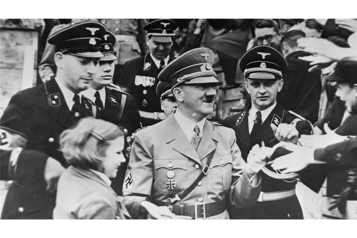 Erstmals Mehrheit für „Schlussstrich“ unter NS-Vergangenheit Laut einer Studie wünscht sich die Mehrheit der Bevölkerung einen erinnerungskulturellen „Schlussstrich“ unter die deutsche NS-Vergangenheit.