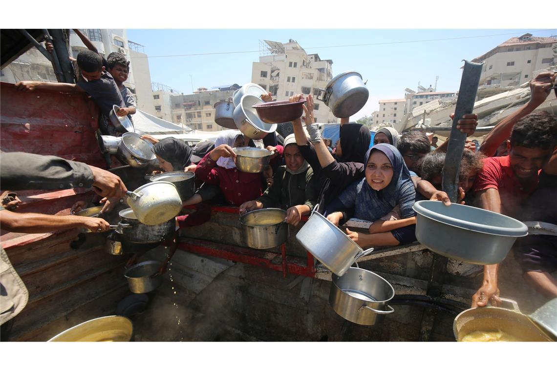 Laut Israel haben in den vergangenen Tagen 23.000 Tonnen Hilfsgüter die Bevölkerung im Gazastreifen auf dem Landweg erreicht. (Archivbild)