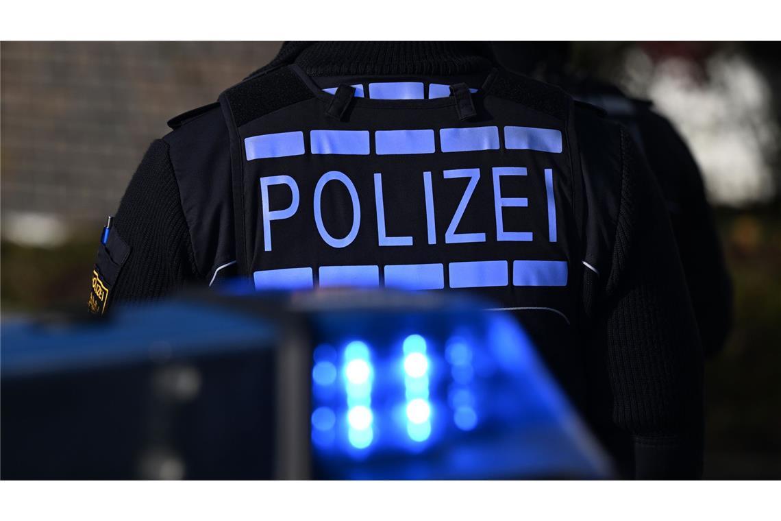 Laut Polizei soll der Jugendliche etwa 17 bis 18 Jahre alt gewesen sein (Symbolbild).