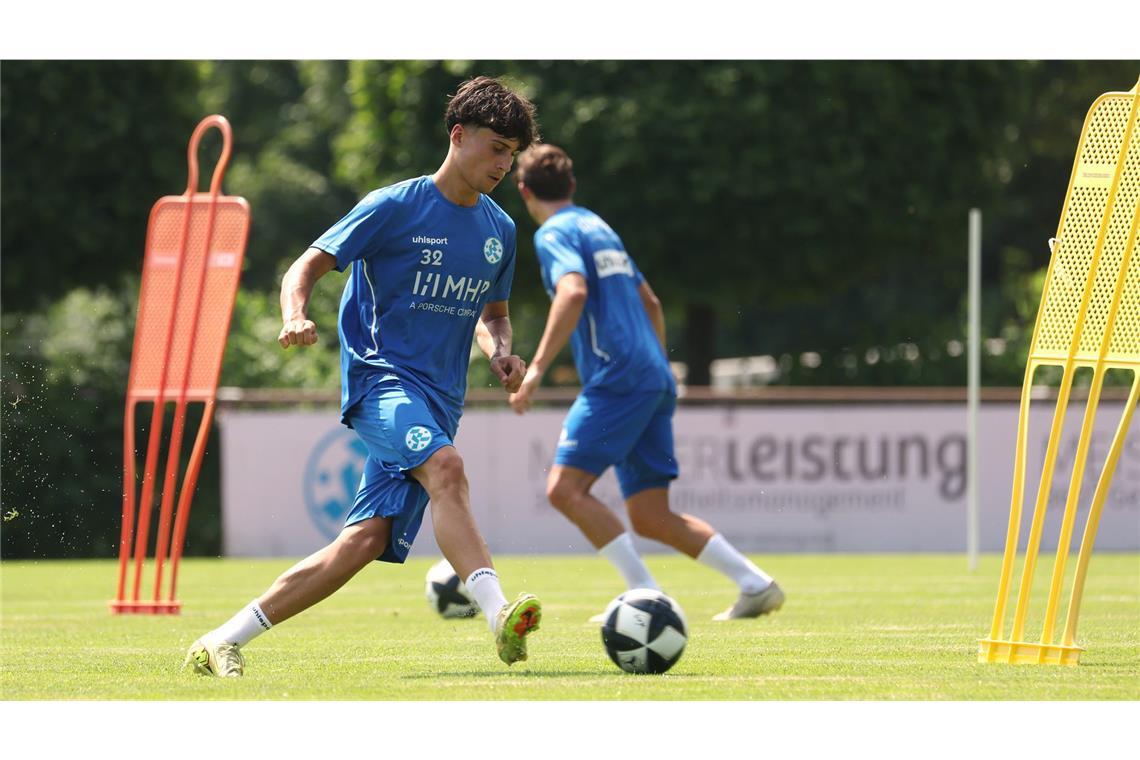 Leandro Mendes-Rangel spielte bisher in der U17 der Blauen.