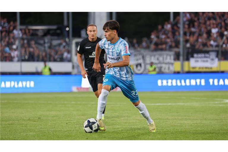 Leandro Mendes war am Sonntag für die U19 der Kickers gegen den SSV Ulm 1846 am Ball.