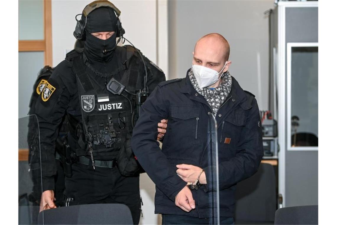 Lebenslange Haft mit anschließender Sicherungsverwahrung: Das Urteil gegen Stephan Balliet ist gefallen. Foto: Hendrik Schmidt/dpa-Zentralbild/dpa