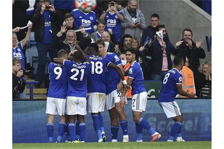 Leicester City setzt sich gegen Manchester United in einer torreichen Begegnung mit 4:2 durch. Foto: Rui Vieira/AP/dpa