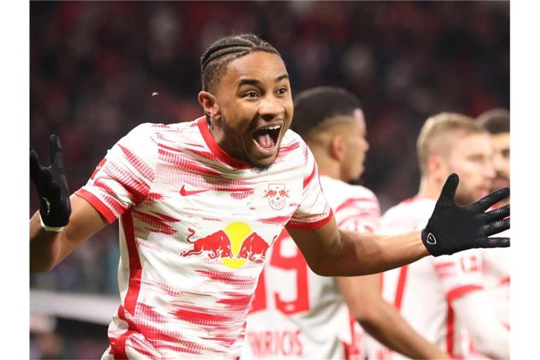 Leipzigs Christopher Nkunku traf per Freistoß zum 1:0 gegen den 1. FC Köln. Foto: Jan Woitas/dpa