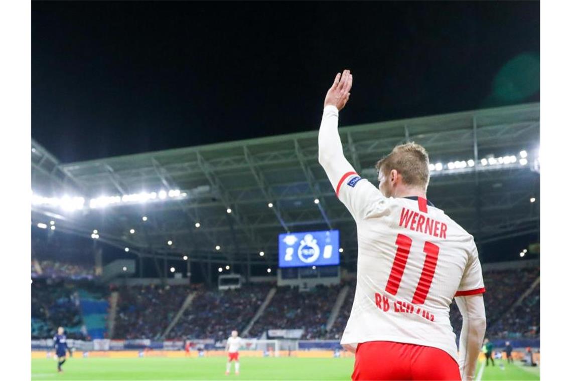 Leipzigs Spieler Timo Werner gestikuliert vor einem Eckball. Foto: Jan Woitas/dpa-Zentralbild/dpa/Archivbild