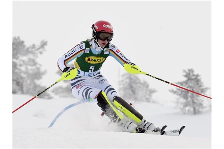 Lena Dürr beim Slalom in Aktion. Foto: Jussi Nukari/Lehtikuva/dpa