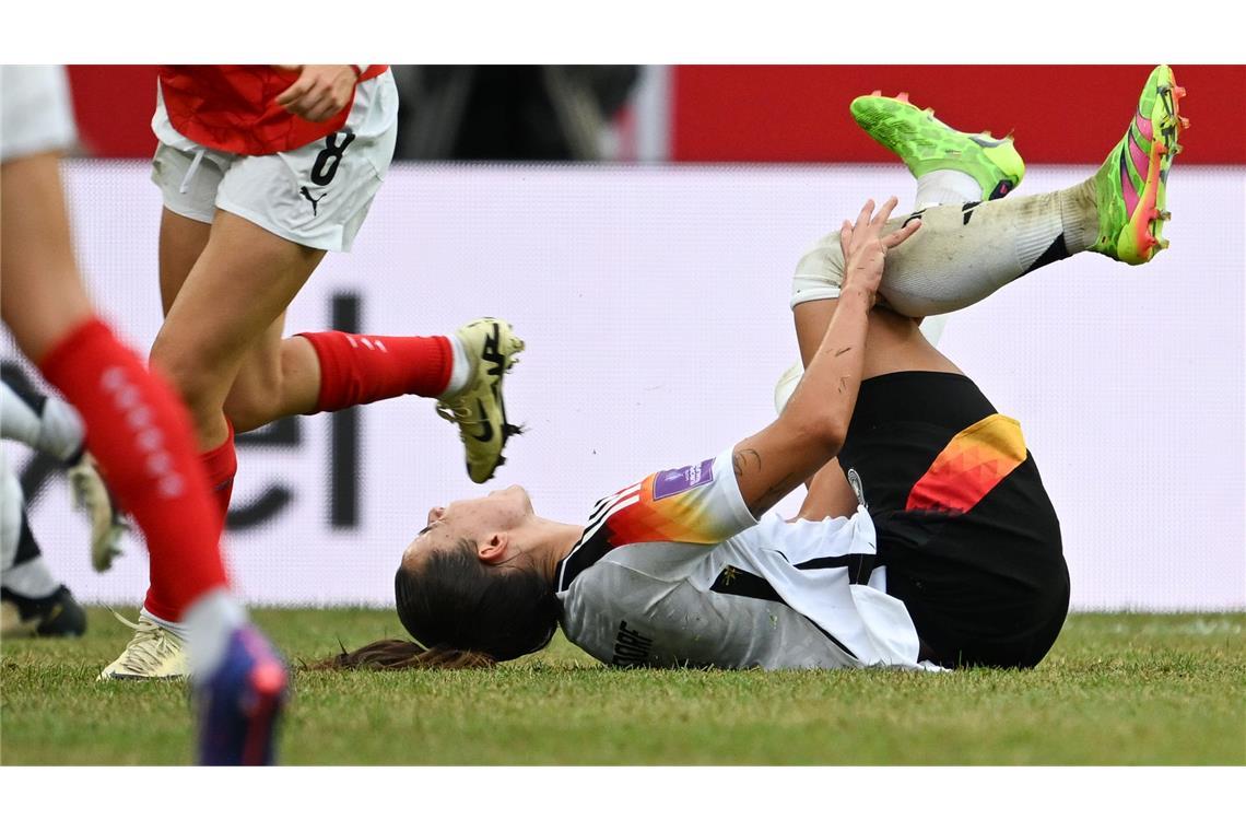 Die Crux mit dem Kreuzband bei Fußballerinnen: Angst wächst Lena Oberdorf bei ihrem ersten Kreuzbandriss (Archivbild)