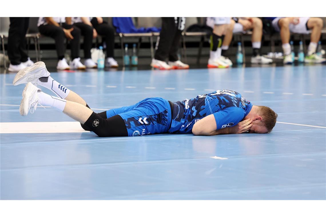 Lenny Rubin enttäuscht am Boden.