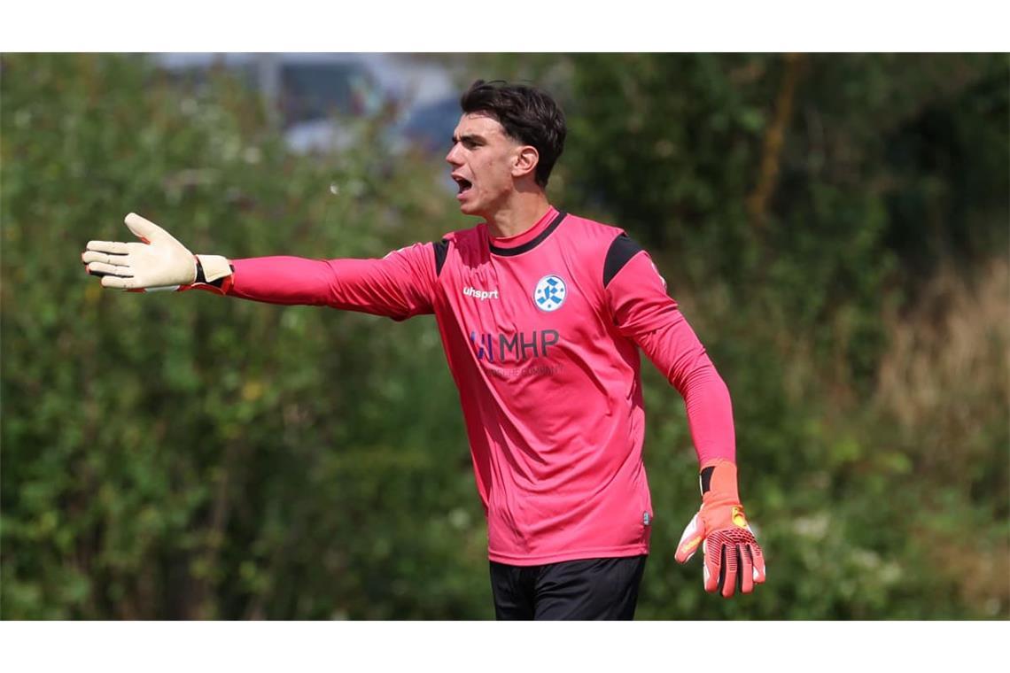 Leon Neaime wird im WFV-Pokal-Achtelfinalspiel der Stuttgarter Kickers in Waldstetten im Tor stehen.