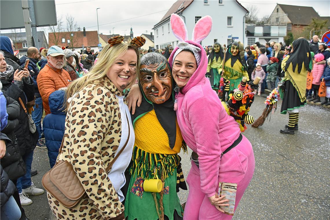 Leopardin, Hexe und Häschen friedlich beieinander. Narrenwochenende in Althütte:...