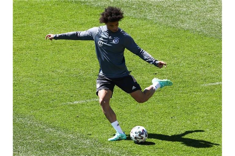 Leroy Sane beim Training mit der Nationalmannschaft. Foto: Christian Charisius/dpa