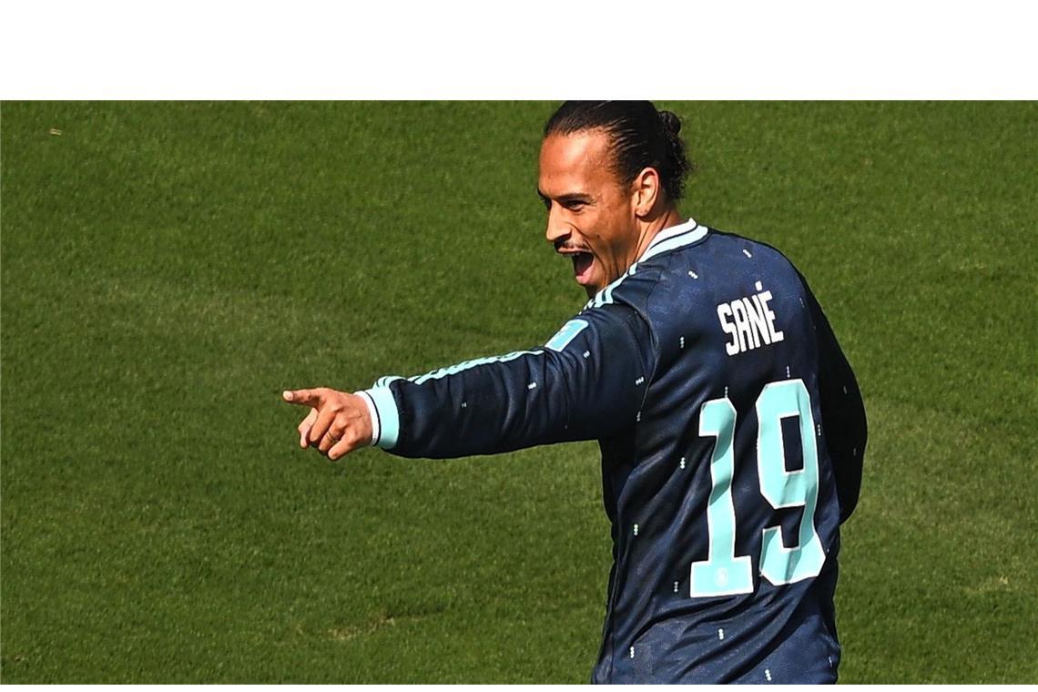 Leroy Sané (Note 2,5): Ein perfekter Einstieg in die Partie – mit dem überlegten Führungstor (2.). Brachte sich anschließend auch hinten stark ein. Man muss es festhalten: Leroy Sané machte es gut. Auch, wenn er einige Male im Dribbling hängen blieb. Vergab eine gute Chance (76.).