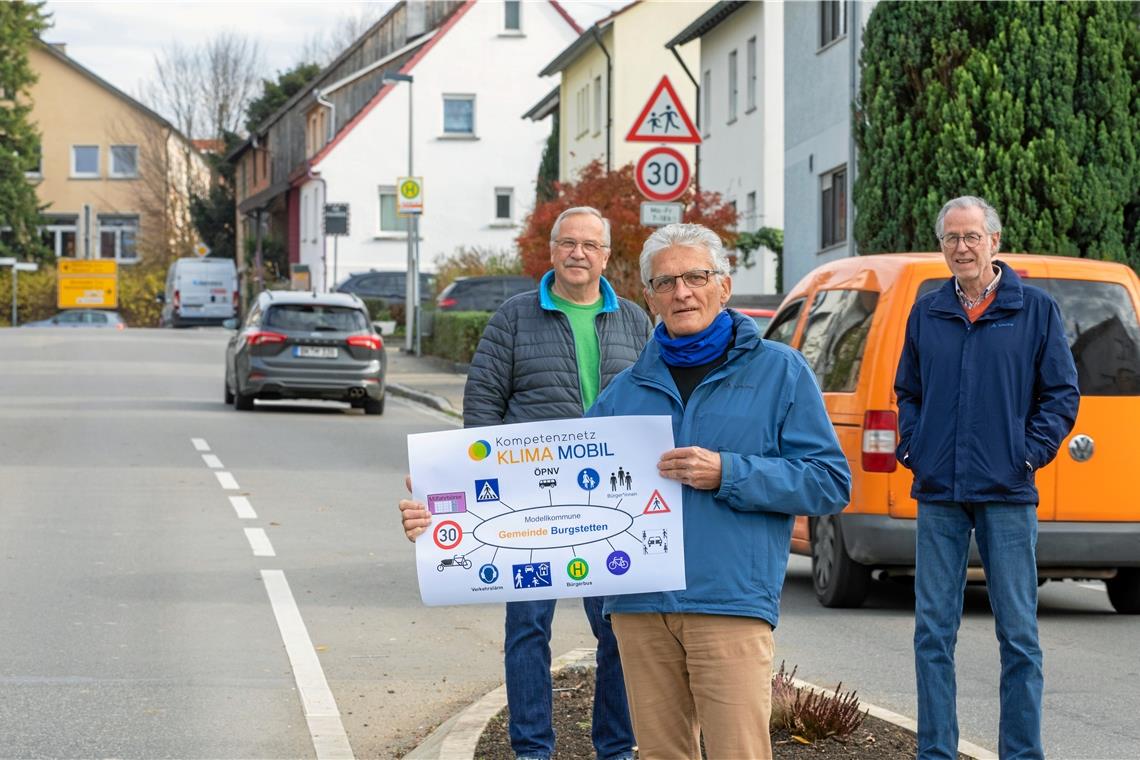Letztlich ist es auch Klaus Jenne, Heinz Brenner und Hans Walker (von links) zu verdanken, dass Burgstetten eine von 15 Modellkommunen im Kompetenznetz „Klima mobil“ ist. Foto: A. Becher