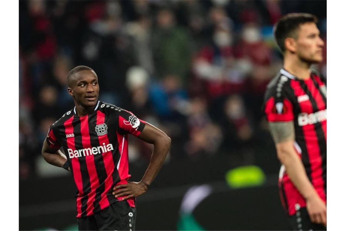 Bayers Europa-Aus: Mental angeschlagen in den Liga-Endspurt Leverkusens Moussa Diaby ist enttäuscht. Foto: Marius Becker/dpa