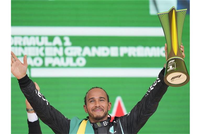 Lewis Hamilton hat das Rennen um die Formel-1-Gesamtwertung noch spannender gemacht. Foto: Andre Penner/AP/dpa