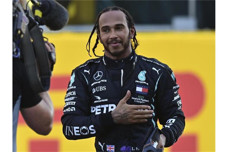 Lewis Hamilton holte in Mugello seinen 90. Grand-Prix-Sieg - Rekordhalter Michael Schumacher hat 91. Foto: Miguel Medina/Pool AFP/AP/dpa