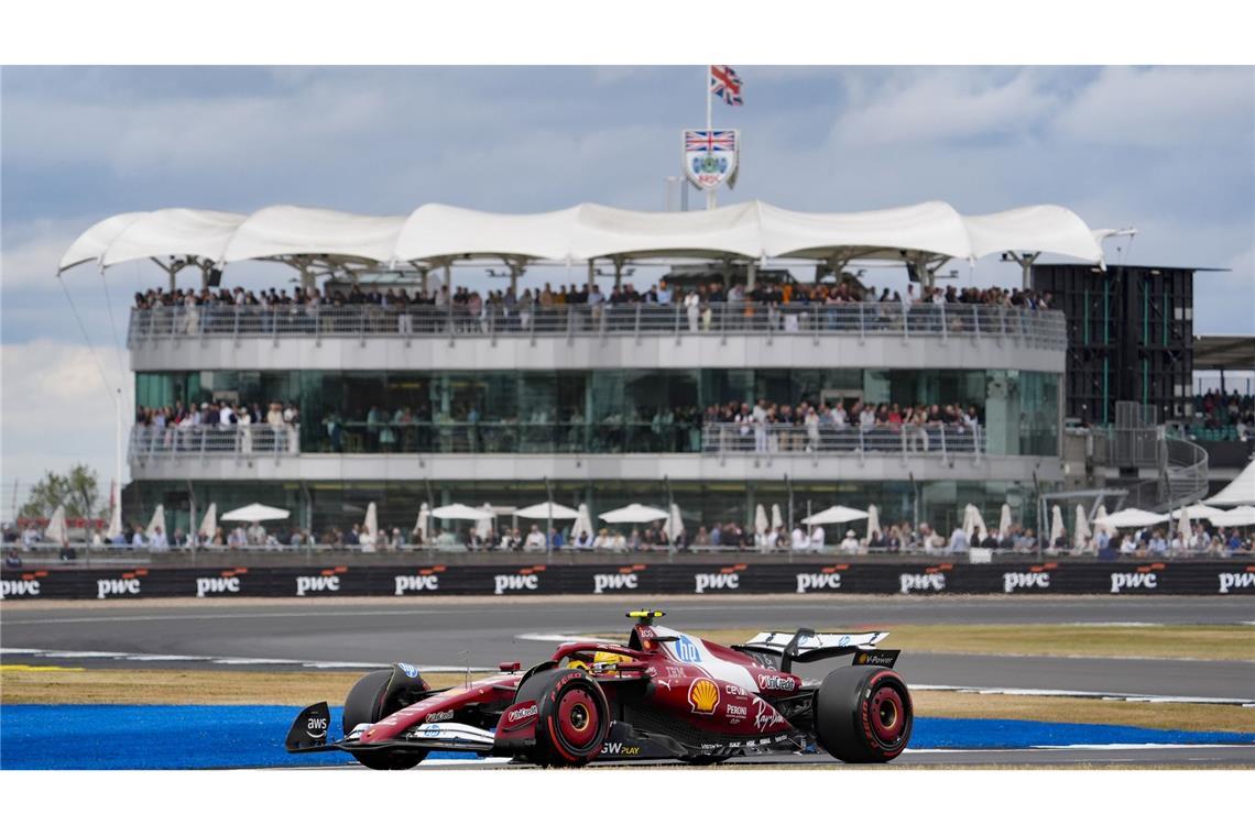 Verstappen stellt mit Superrunde Vettel-Bestmarke ein Lewis Hamilton ist Rekordsieger in Silverstone.