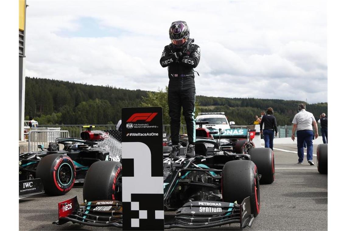 Lewis Hamilton wird schwer zu schlagen sein - die Pole holte er sich mit mehr als einer halben Sekunde Vorsprung. Foto: Francois Lenoir/POOL REUTERS/AP/dpa