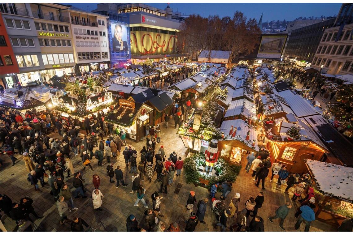 Lichterglanz und Tannengrün: Der Stuttgarter Weihnachtsmarkt öffnet vom 26. November bis zum 23. Dezember. (Archivbild)