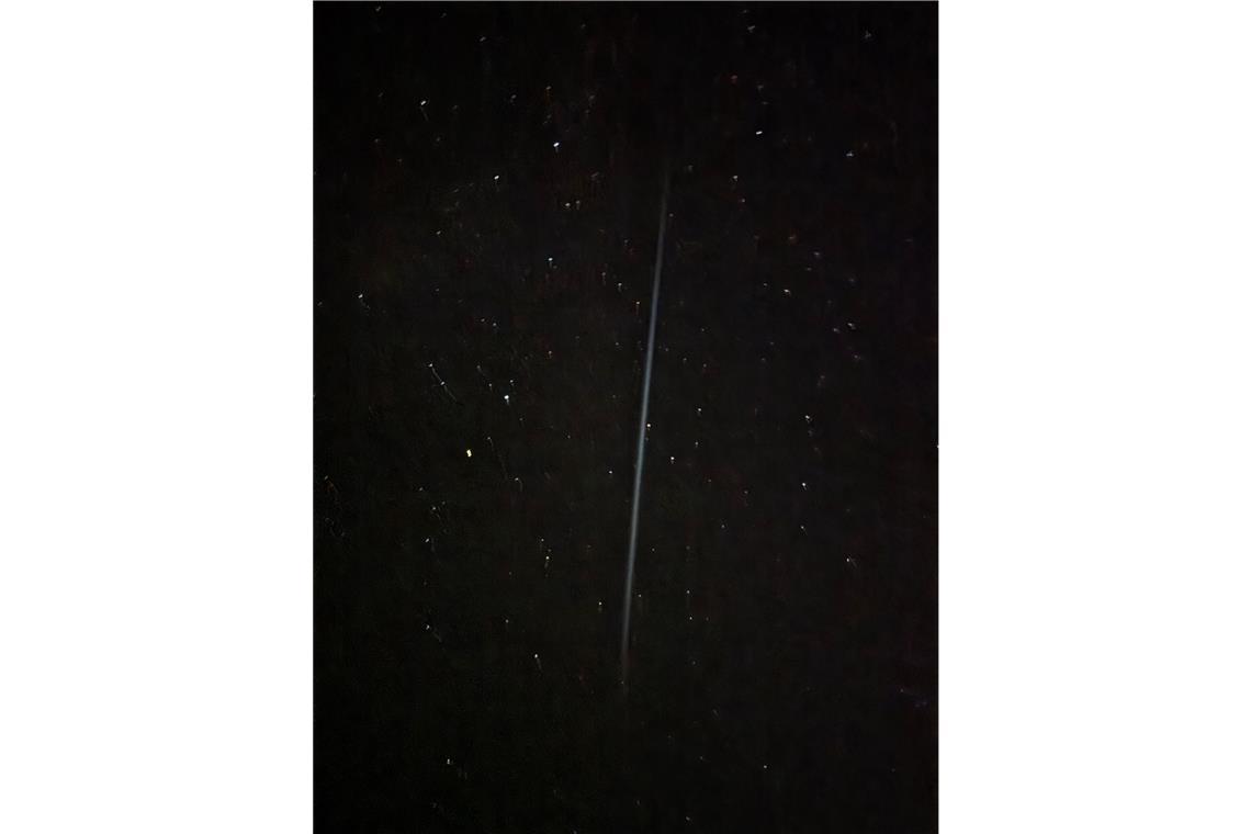 Lichtstrahl-einer-chinesischen-Rakete
