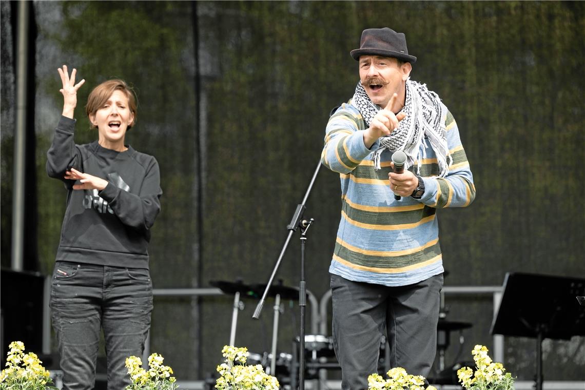 Liedermacher Tom Lugo (rechts)