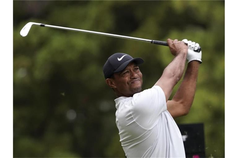 Liegt beim PGA-Turnier in Japan weiter an der Spitze: Tiger Woods. Foto: Lee Jin-Man/AP/dpa