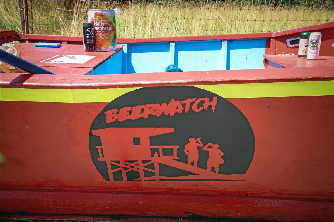 Lifeguards on Duty: Das Boot Beerwatch ist an die Rettungsschwimmer von Malibu a...