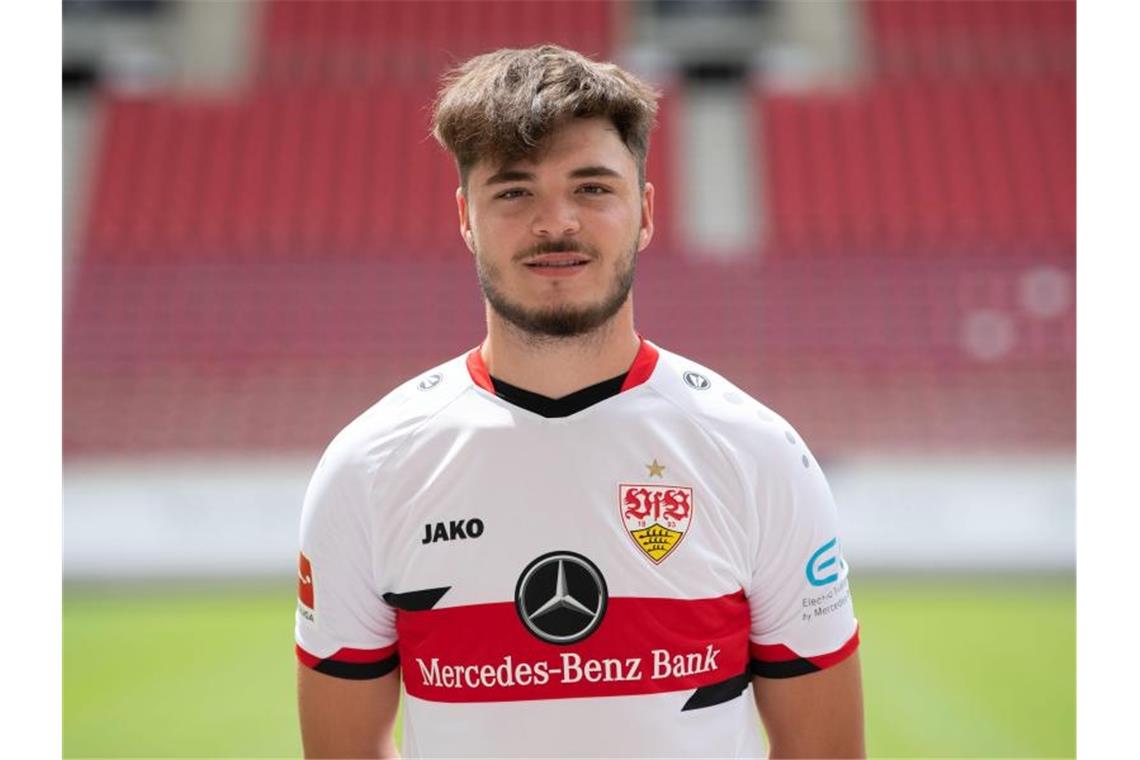 VfB-Talent Egloff trainiert erstmals wieder auf dem Rasen Lilian Egloff, offensiver Mittelfeldspieler beim VFB Stuttgart. Foto: Marijan Murat/dpa/Archivbild
