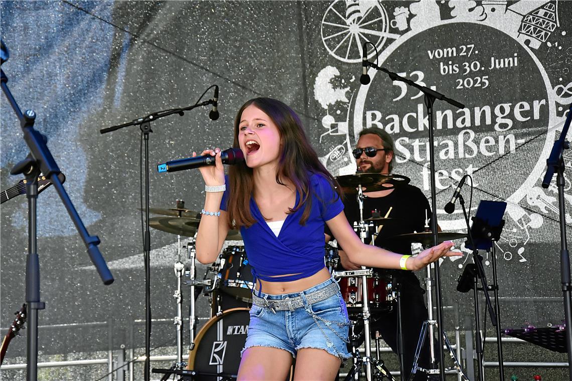 Lilly Becker, heute bekannt als Lilly Wafe, gewann im vergangenen Jahr das Nachwuchsfestival. Archivbild: Tobias Sellmaier