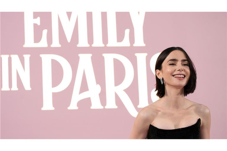 Lily Collins spielt die Hauptrolle in der Netflix-Serie "Emily in Paris".
