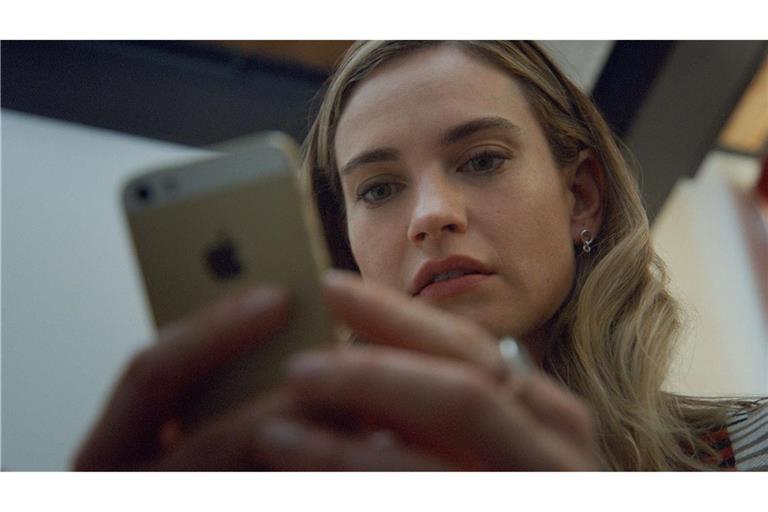 Lily James spielt Whitney Wolfe Herd.