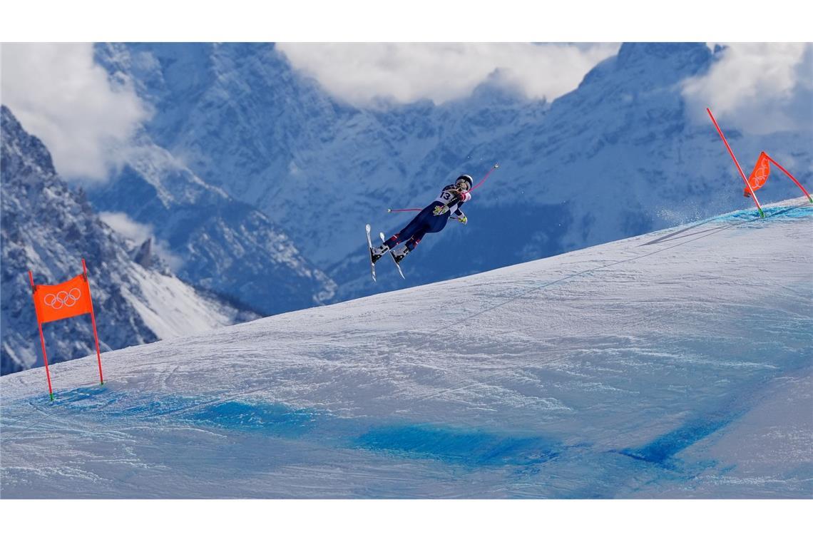 Lindsey Vonn hat sich womöglich den Unterschenkel gebrochen.