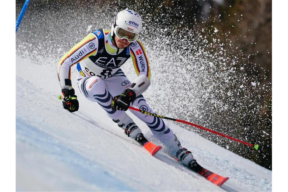 Das bringt der Wintersport am Sonntag Linus Straßer gehört beim WM-Abschlussevent zu den Anwärtern auf die Podestplätze. Foto: Michael Kappeler/dpa