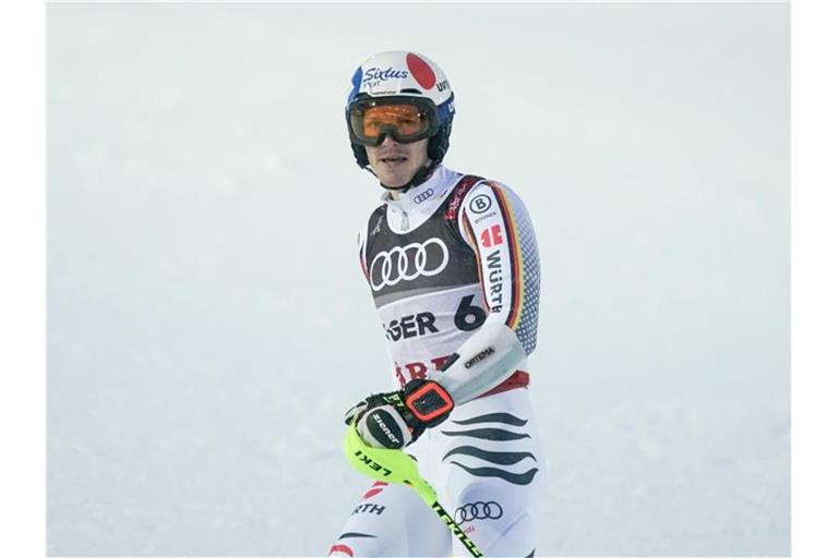 Linus Straßer muss mehrere Wochen mit dem Skirennsport pausieren. Foto: Michael Kappeler/dpa