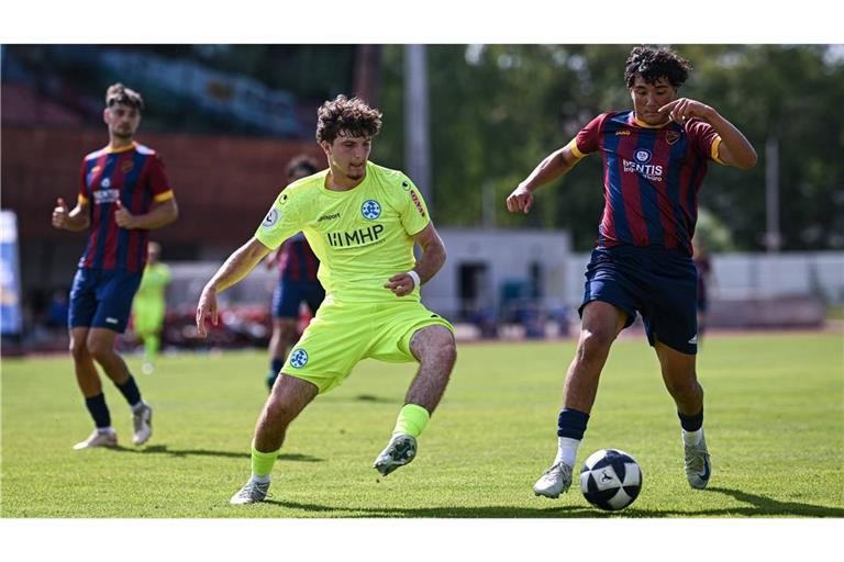 Lirijon Abdullahu (li.) spielt  mit der U19 im  DFB-Pokal-Viertelfinale beim 1. FC Köln und fehlt damit im Regionalligakader gegen Walldorf.