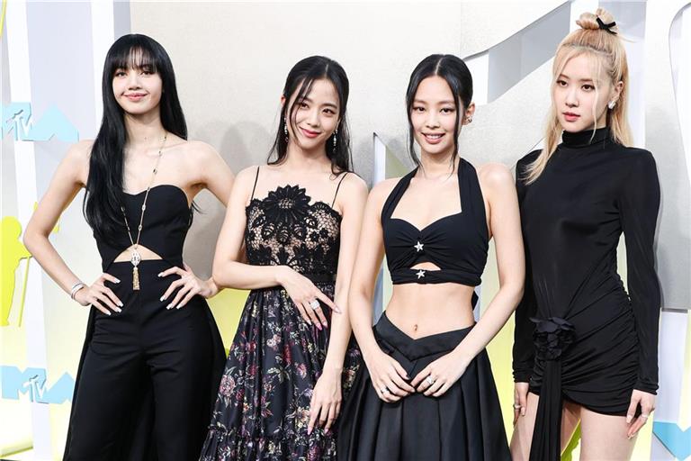 Lisa, Jisoo, Jennie und Rose von BLACKPINK wollen im November ein neues Album veröffentlichen.