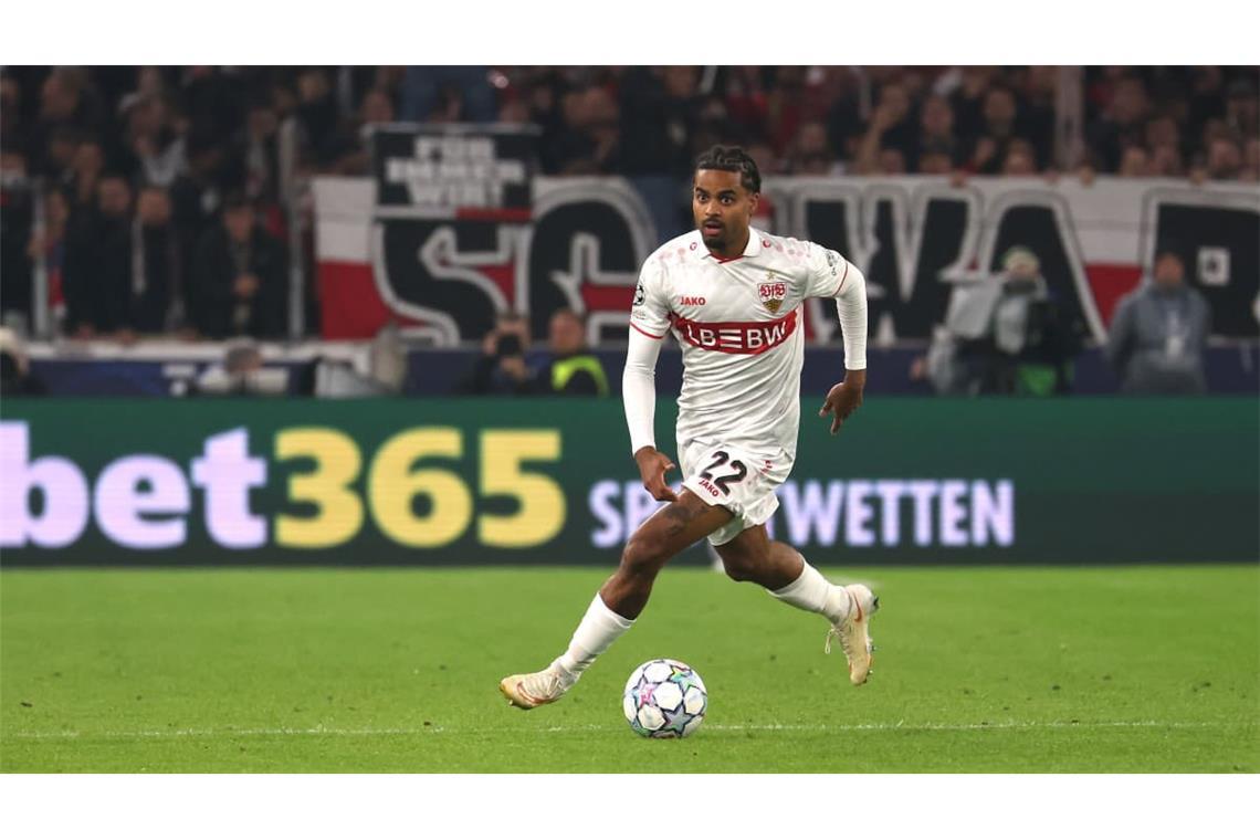 Lorenz Assignon (Note 5): Ersetzte den verletzten Josha Vagnoman&nbsp;– und scheiterte&nbsp; nach 16 Minuten mit einem Flachschuss an Borussen-Keeper Nicolas. Dann aber verlor der Franzose vor den beiden Gegentoren die entscheidenden Zweikämpfe. Defensiv also ein gebrauchter Tag für den Rechtsverteidiger. Musste nach 55 Minuten daher folgerichtig raus.