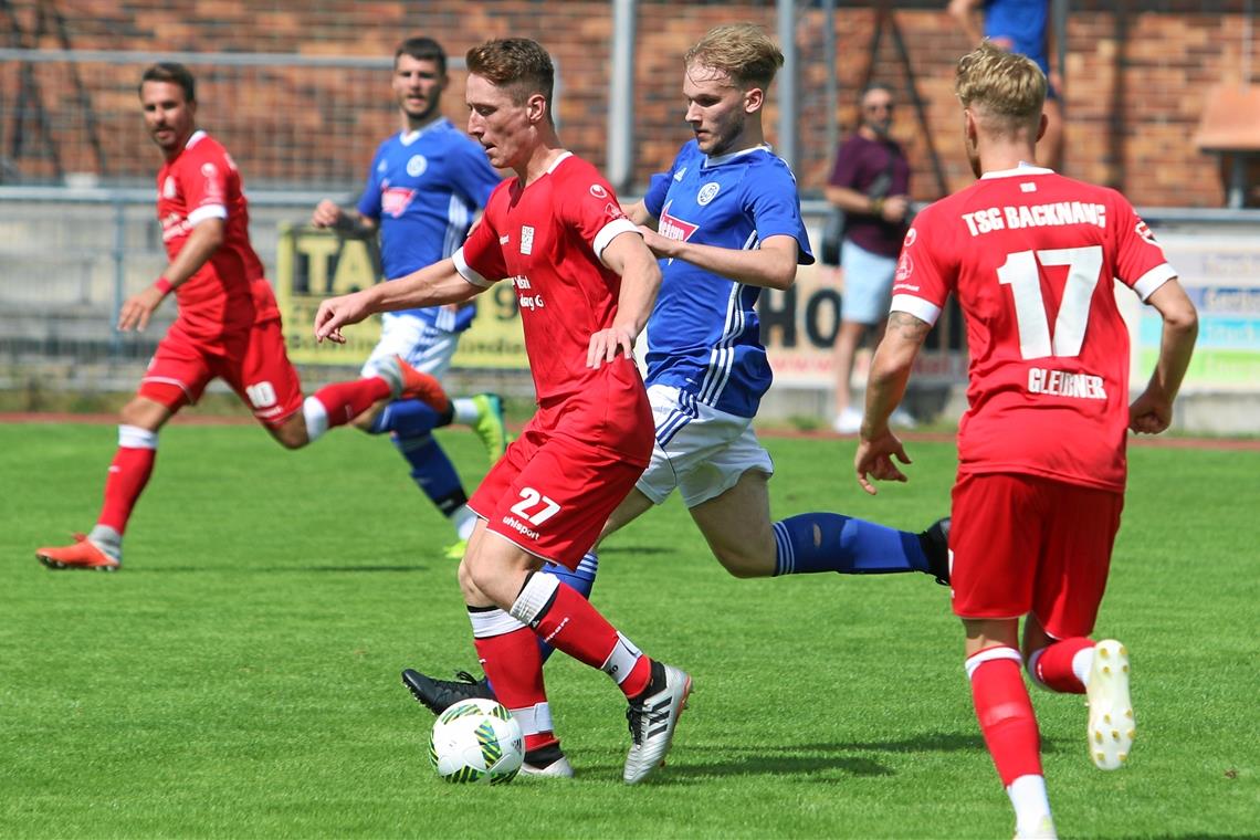 TSG mit gelungener Generalprobe Loris Maier (am Ball) hat einen Treffer zum Backnanger Erfolg beigesteuert. Foto: A. Hornauer