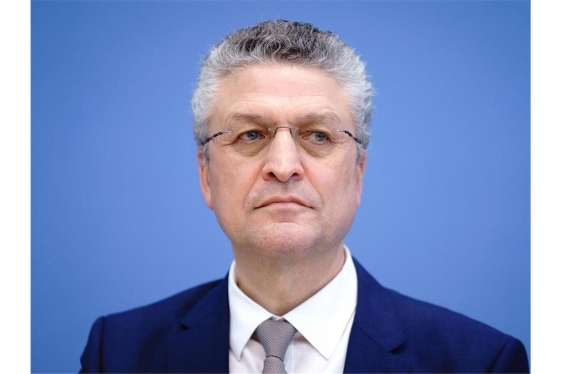 Lothar Wieler, Präsident des Robert Koch-Instituts (RKI), rechnet in den kommenden Wochen mit mehr Corona-Ausbrüchen. Foto: Kay Nietfeld/dpa