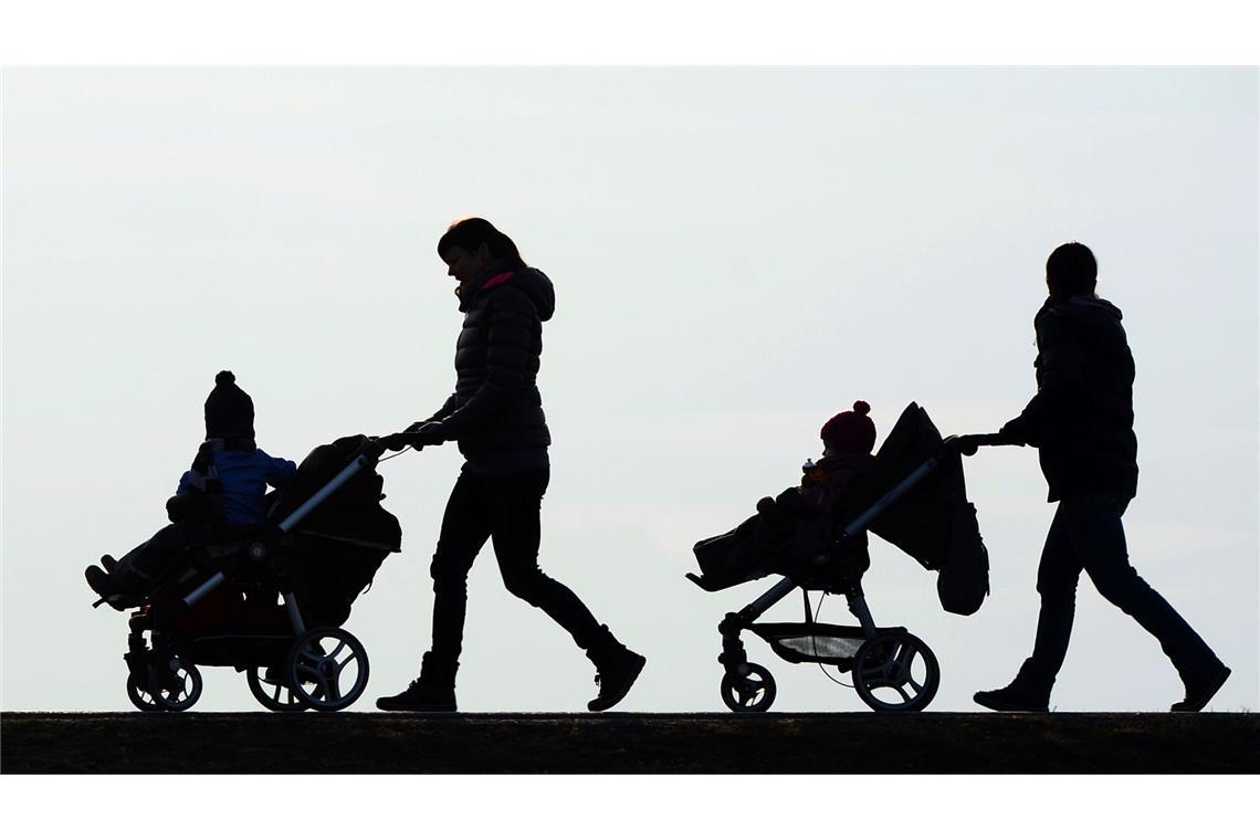 ls Doris und Jessica zur Welt kamen, verbrachten sie die erste Zeit in Brutkästen und Wärmebetten. (Symbolbild)