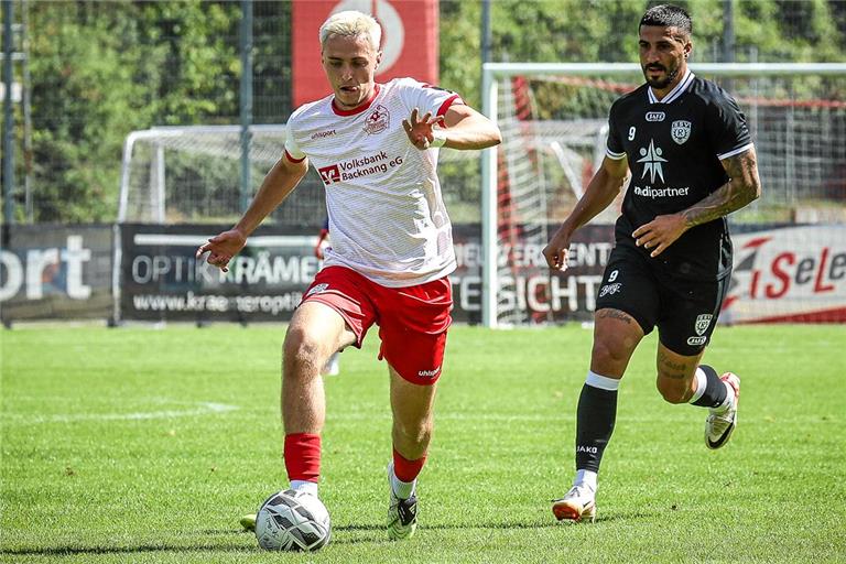 Luca Battista und die TSG Backnang sehen sich auf einem guten Weg, auch wenn zuletzt nicht alles Gold war, was glänzte. Foto: Alexander Becher