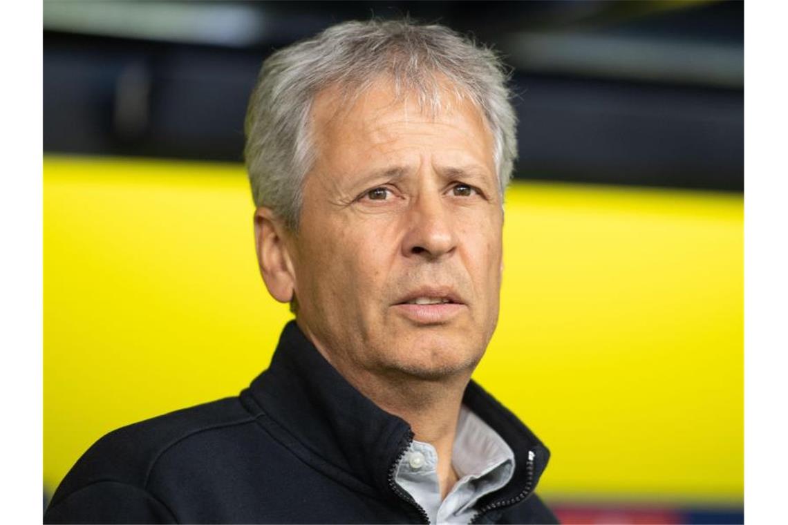 Lucien Favre baut gegen den FC Barcelona weitgehend auf die Formation vom Sieg gegen Bayer Leverkusen. Foto: Marius Becker