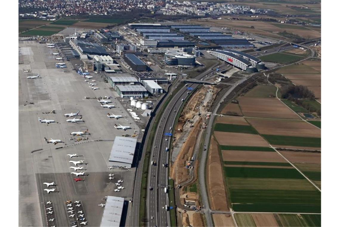 Luftbild vom Stuttgarter Flughafen. Foto: Uli Deck/dpa/Archivbild