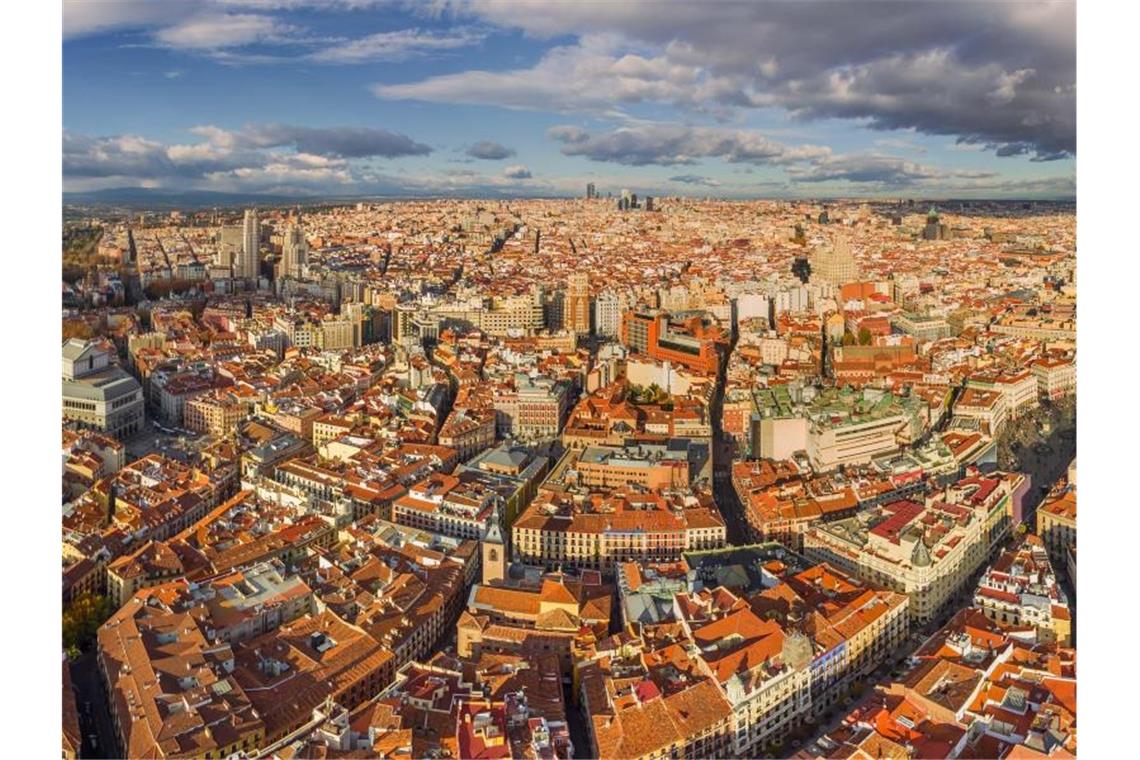 Nach Absage aus Chile: UN-Klimakonferenz in Madrid Luftblick auf Madrid. Die spanische Hauptstadt wird im Dezember Gastgeber der UN-Klimakonferenz sein. Foto: Airpano Llc/Zuma Press/dpa