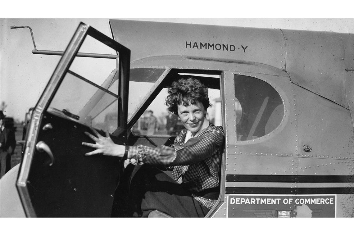 Trump ordnet Freigabe aller Dokumente zu Amelia Earhart an Luftfahrtpionierin Amelia Earhart am 17. November 1936 in Washington.